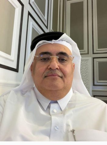 الدولار يتقدم بقوة… والذهب يتراجع مؤقتاً، لكن المشهد لم يُحسم بعد!