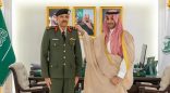نائب أمير الجوف يُقلّد مدير السجون بالمنطقة رتبته الجديدة