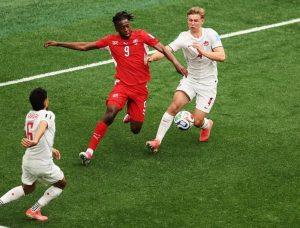 سويسرا تهزم كندا وتتصدر المجموعة الثانية في كأس العالم 2026