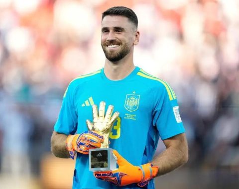 الإسباني سيمون يحصد القفاز الذهبي لأفضل حارس في كأس العالم