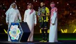 وزير الرياضة يتوّج الاتحاد بلقب الدوري السعودي للمحترفين للموسم 2024-2025