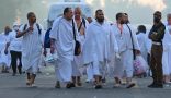 حجاج بيت الله الحرام يتوافدون إلى صعيد عرفات لأداء الركن الخامس من أركان الإسلام