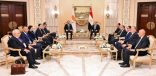 السيسي، يستقبل اليوم، الرئيس القبرصي “نيكوس خريستودوليدس”، وذلك في لقاء ثنائي بين الرئيسين تبعه لقاء موسع ضم وفدي البلدين، وذلك على هامش مشاركة الرئيسين في معرض مصر الدولي للطاقة “إيجبس 2025”