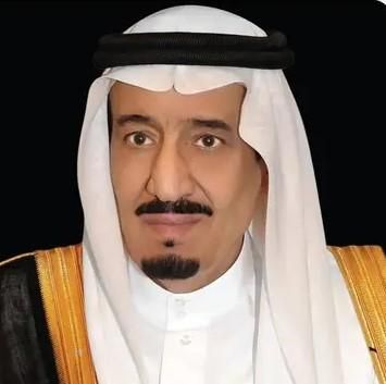 بتوجيه من خادم الحرمين الشريفين ونيابةً عن سمو وزير الخارجية.. المهندس الخريجي يسلّم الأمين العام لجامعة الدول العربية قطعة من كسوة الكعبة المشرَّفة هدية للجامعة