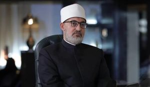 مفتي جمهورية مصر العربية يطمئن على الحالة الصحية لوكيل الأزهر إثر تعرضه لانقلاب سيارته صباح اليوم