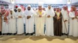 نائب أمير منطقة الرياض يؤدي صلاة الميت على – نايف الدويش