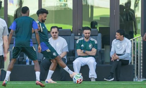 وزير الرياضة يشهد التدريب الأخير للأخضر قبل لقاء الأوروغواي في كأس العالم 2026