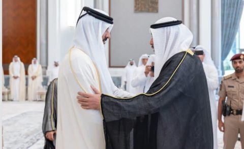ممثل الأمير ولي العهد يقدم واجب العزاء في وفاة الأمير الوالد