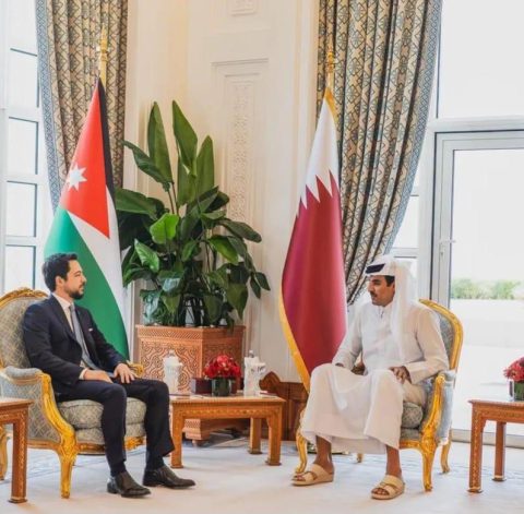 ولي العهد الأردني وأمير قطر يؤكدان ضرورة تكثيف العمل العربي للتوصل إلى وقف دائم لإطلاق النار
