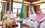 خلال استقباله وكيل الإمارة وفريق العمل بإدارة تقنية المعلومات .. أمير تبوك يشيد بحصول إمارة المنطقة على المركز الأول على مستوى إمارات المناطق في المملكة في قياس التحول الرقمي