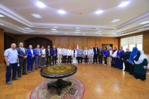 رئيس جامعة كفر الشيخ بجمهورية مصر العربية يستقبل مديري المراكز والوحدات ذات الطابع الخاص