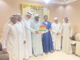كشافة شباب مكة وفريق خليفه التطوعي يطمئنون على الجوال ديلو