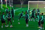 الأخضر يدشن أولى حصصه التدريبية استعدادًا لمواجهة عمان الافتتاحية في كأس آسيا