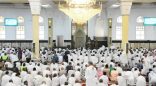 حجاج بيت الله الحرام يؤدون الصلوات في مسجد الخيف وسط أجواء إيمانية وخدمات متكاملة