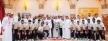 سمو ولي العهد يستقبل سمو وزير الرياضة ورئيس الاتحاد السعودي لكرة القدم ورئيس وأعضاء مجلس إدارة النادي الأهلي والجهازين الفني والإداري ولاعبي فريق كرة القدم بمناسبة تحقيقهم بطولة دوري أبطال آسيا للنخبة 2025