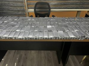 ضبط راكبة مصرية حاولت تهريب أكثر من 2400 شريط دواء يستخدم في الإجهاض