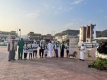 بيئة العرضيات توزع عدد من الشتلات على الأهالي