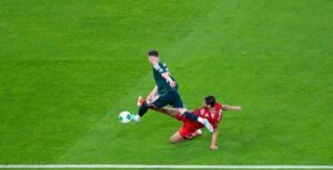 المنتخب السعودي يتغلّب على الكويت في افتتاح كأس الخليج العربي 27