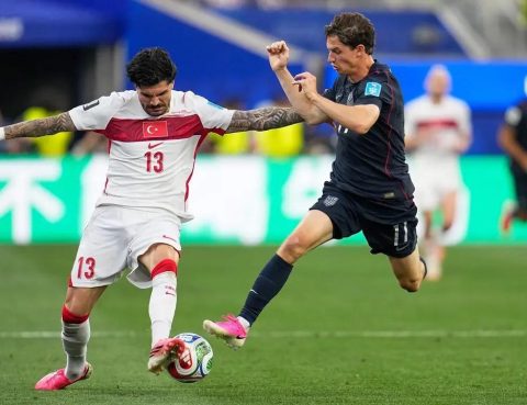 تركيا تنهي مشاركتها في كأس العالم بفوز معنوي على أمريكا بثلاثة أهداف لهدفين