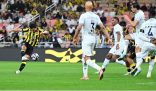 الاتحاد يتغلّب على ضيفه الأخدود في الجولة الـ(18) من الدوري السعودي للمحترفين.