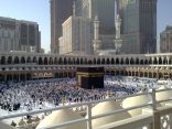 مع إطلالة الشهر الكريم المعتمرين ورواد المسجد الحرام ينعمون بأجواء روحانية تعبدية وسط خدمات متكاملة