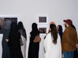 ريم الفيصل تقدم “أرض الحجيج والشعراء” بـالألوان في مساحة وصل الفنية