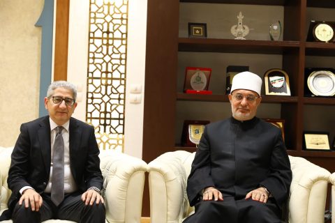 مفتي جمهورية مصر العربية يستقبل رئيس تحرير الأهرام ويؤكد الإعلام شريك رئيس في بناء الوعي وترسيخ القيم