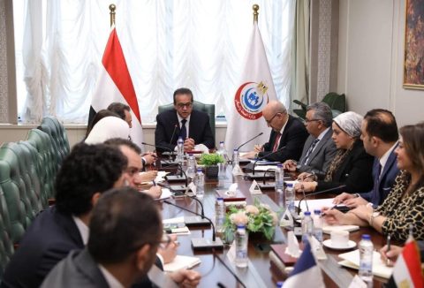 وزير الصحة المصري يبحث مع السفير الفرنسي سبل تعزيز التعاون في علاج أطفال فلسطين المصابين بالأورام