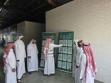 بيئة القنفذة تعرّف مرتادي سوق السمك بخدمات الوزارة وحلولها الرقمية