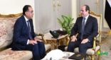 استقالة الحكومة المصرية تثير جدلا واسعا