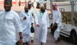 ضيوف برنامج خادم الحرمين الشريفين للعمرة والزيارة يؤدون صلاة الجمعة بالمسجد الحرام