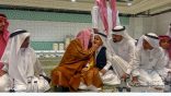 السديس يعزز مسار أنسنة المبادرات الإثرائية ويدشن مبادرة “إنسانيون”ويتناول الإفطار مع الإيتام في الحرم