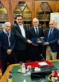 الطريجى يتغنى للشعب المغربي
