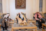 وزير الشؤون الإسلامية يزور رئيس مجلس الأهالي بمدينة بريدة