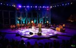فيما شهد المهرجان العرض الحي الأول لألبوم “صنع في أفريقيا” : زياد الزواري يشعل أجواء مهرجان الحمامات الدولي في تونس