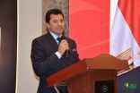 وزير الرياضة المصري يشهد توقيع بروتوكول التعاون بين الاتحادين الدولي والمصري للريشة الطائرة