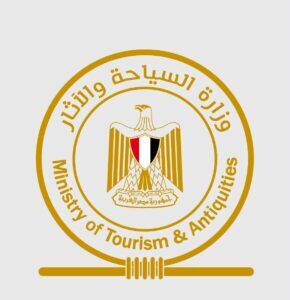 وزارة السياحة والآثار المصرية تتابع على مدار الساعة حركة رحلات سفر وعودة المعتمرين المصريين في ضوء التطورات الإقليمية الراهنة