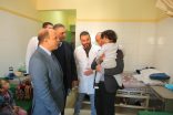 محافظ كفرالشيخ بجمهورية مصر العربية يطمئن على الأشقاء الفلسطينيين بالمستشفى العام بعاصمة المحافظة