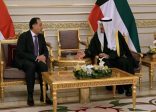 رئيس الوزراء بجمھورية مصر العربية يصل الكويت للمشاركة في مباحثات رسمية تهدف تعزيز مجالات التعاون بين مصر والكويت