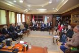 في مستهل زيارته الميدانية بمحافظة كفر الشيخ.. وزير الصحة المصري يلتقي محافظ كفر الشيخ وعددًا من أعضاء مجلسي الشيوخ والنواب  وزير الصحة المصري : تنظيم قافلة طبية لإنهاء قوائم الانتظار بكفر الشيخ خلال أسبوع