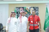 “الهلال الأحمر بجازان يسلّم شهادة الامتثال للسلامة الإسعافية لفرع وزارة الصحة بالمنطقة”