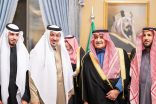 أمير منطقة تبوك يكرم المواطن فواز العنزي تقديرًا لموقفه الإنساني في تبرعه بكليته لابنة صديقه