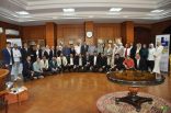 رئيس جامعة كفر الشيخ بجمهورية مصر العربية يكرم الفرق الفائزة في ختام مسابقة أولمبياد الشركات الناشئة