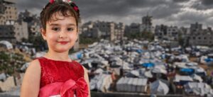 قوات الاحتلال تقتل طفلة فلسطينية داخل خيمتها فى قطاع غزه