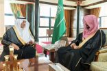 أمير تبوك يستقبل رئيس النيابة العامة بالمنطقة