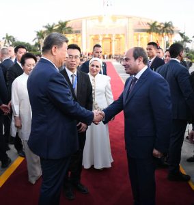 الرئيس عبد الفتاح السيسى يودع الرئيس الصينى