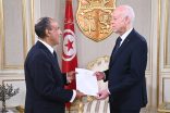 وزير الخارجية المصري يسلّم رسالة خطية من رئيس الجمهورية إلى الرئيس التونسي تؤكد خصوصية العلاقات بين البلدين والتطلع لتعزيز التعاون الثنائي في مختلف المجالات