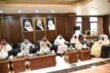 السديس يقدّم العزاء لأبناء وأسرة مؤذن المسجد النبوي الشيخ فيصل النعمان