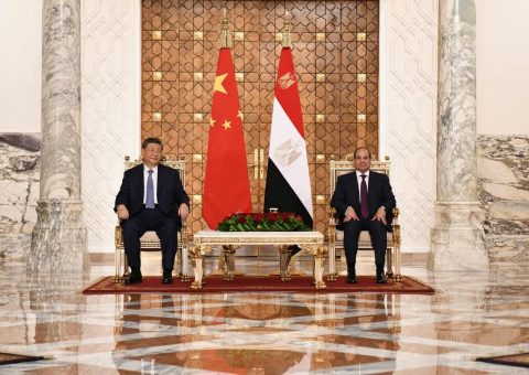 الرئيس عبد الفتاح السيسي يستقبل الرئيس الصينى وقرينته بقصر الاتحادية
