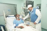 “توقف النبض أثناء الطواف… وعاد ليختم الركن الأعظم بدموع النجاة زراعة منظم للقلب واصلاح للصمام الميترالي تمكن حاجا يمنياً من اداء نسكة بطبية مكة